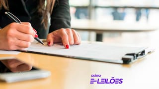 Quais documentos são necessários para participar de um leilão online?
