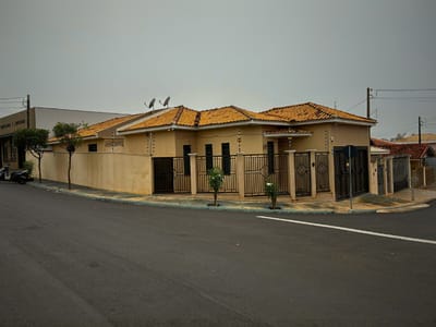 Imóvel em Santa Adélia/SP [205m²]