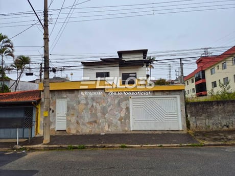 Residencial, área total de 500m², área construída de 314m² - Vila Lavínia – Mogi das Cruzes/SP